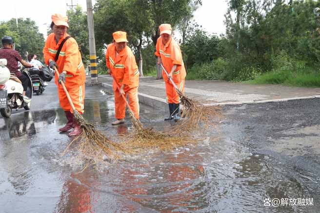 防汛常規(guī)物資|消防滅火裝備|消防救援裝備|水域救援救生|應(yīng)急照明設(shè)備|防汛與應(yīng)急包|水泵發(fā)電機類|救生救援儀器