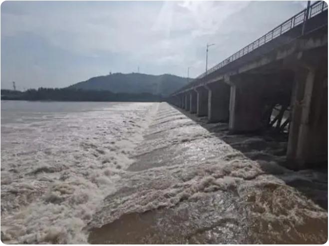 98年抗洪，中央決定最后關頭炸堤分洪，朱镕基：等等，我再加句話